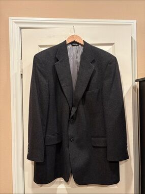 Vintage Joseph & Lyman’s Men's Cashmere Dark Gray Wool Blazer